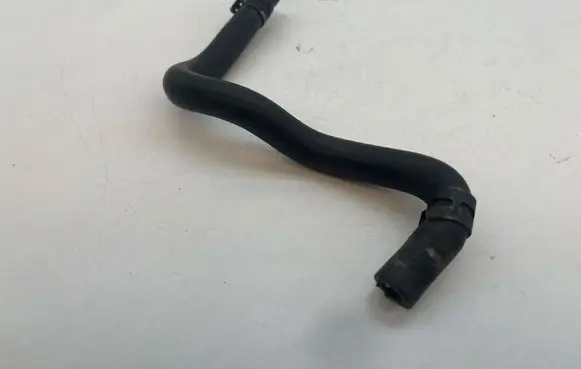 Volkswagen PASSAT B6 Engine coolant pipe/hose 3C0121447L