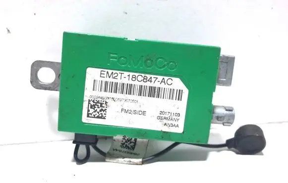 Ford Galaxy Aerial antenna amplifier EM2T-18C847-AC
