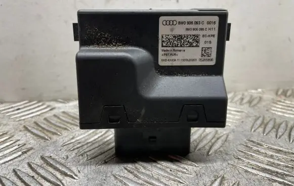 Audi A4 S4 B9 Fuel injection pump control unit/module 8W0906093C