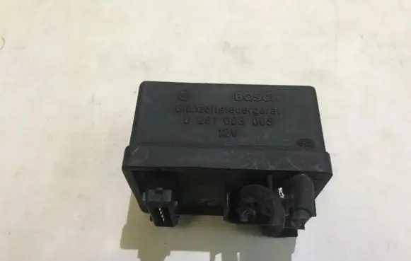 Peugeot 406 Glow plug pre-heat relay 0281003005