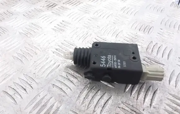 Toyota Avensis T220 Tailgate boot lock/latch motor 6915005010