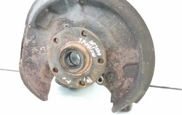 Audi A4 S4 B7 8E 8H Rear wheel hub spindle/knuckle 