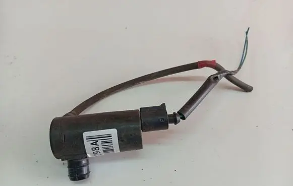 Toyota Yaris Windscreen/windshield washer pump 
