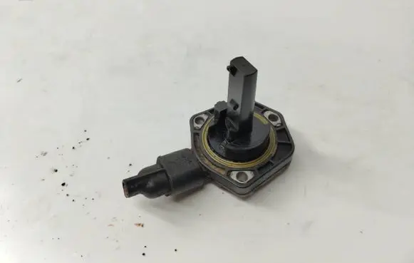 Volkswagen PASSAT B6 Oil level sensor 1J0907660C 6PR00807903