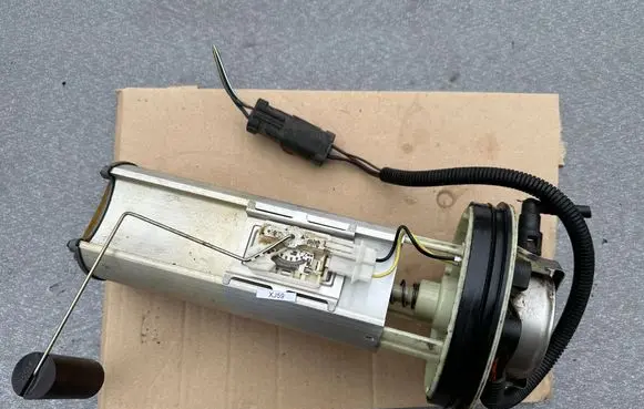 Jeep Cherokee XJ In-tank fuel pump 5012958AB