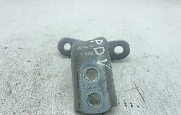 Toyota RAV 4 (XA50) Front door upper hinge
