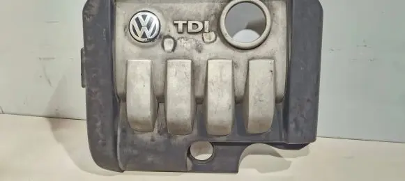 Volkswagen Touran I Engine cover (trim) 03g103925
