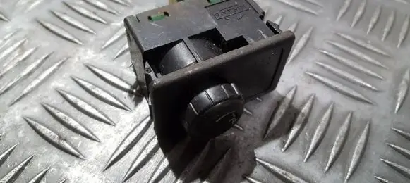 Nissan Primera Wing mirror switch