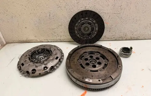 Mazda CX-30 Clutch set kit PE4116410Z01 CBU543625J PY1216460