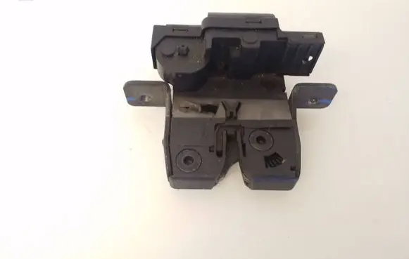 Renault Laguna I Tailgate/trunk/boot lock/catch/latch 8200257615B 140105