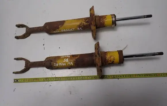 Volkswagen PASSAT B5 Front shock absorber/damper