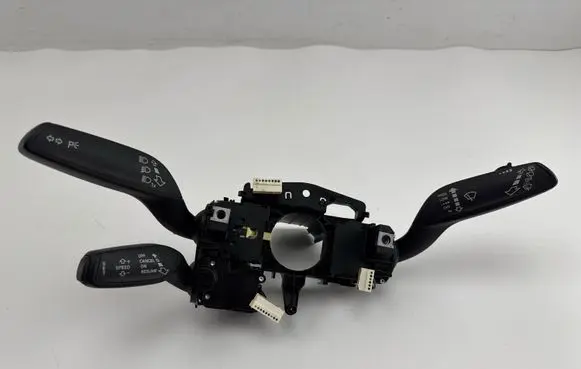 Wiper turn signal indicator stalk/switch