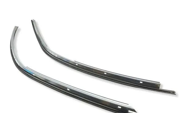 Toyota GT 86 Front door glass trim molding 