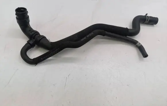 Mercedes-Benz B W245 Engine coolant pipe/hose A1698305296
