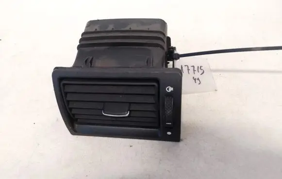 Ford Mondeo Mk III Dash center air vent grill