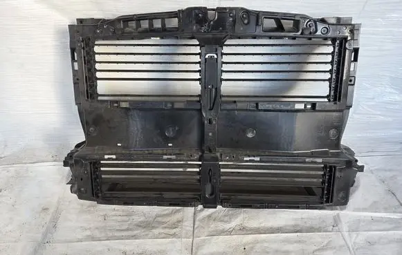 Ford Kuga III Intercooler air guide/duct channel PZ1BA16E146B