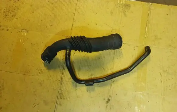 Renault Laguna I Air intake hose/pipe 7700111159