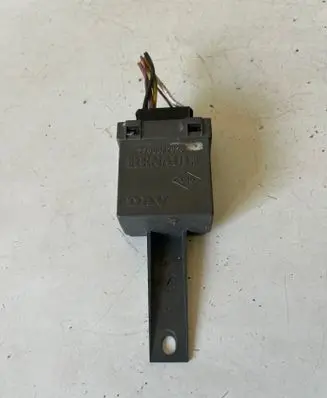 Opel Vivaro Door control unit/module 7700822928