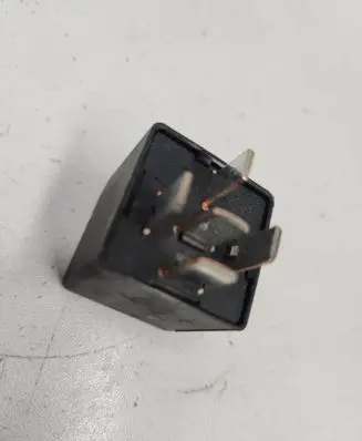 Ford Mondeo Mk III Other relay 40A20A F0AB14B192AA