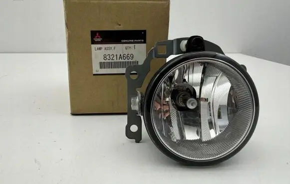 Mitsubishi Outlander Front fog light 8321A669