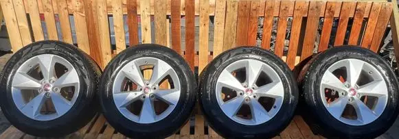 Jaguar E-Pace R12 alloy rim 