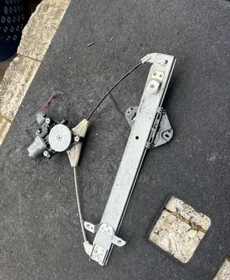 Subaru Forester SH Rear door window regulator with motor 