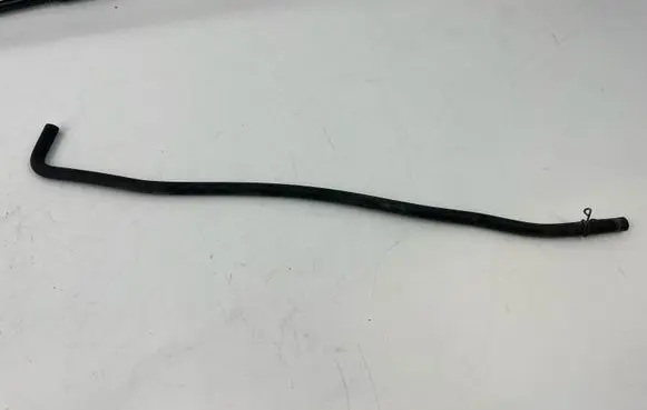 Coolant pipe/hose