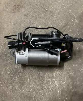 Audi A6 S6 C6 4F Air suspension compressor/pump 4F0616005