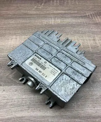 Volkswagen PASSAT B4 Engine control unit/module ECU 3A0907311B 0261203788