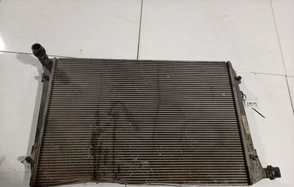 Volkswagen PASSAT B6 Coolant radiator 3C0121253R
