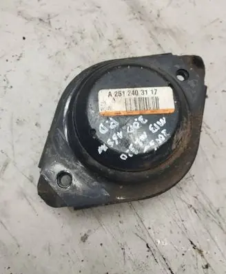 Mercedes-Benz ML W164 Engine mount bracket A2512403117