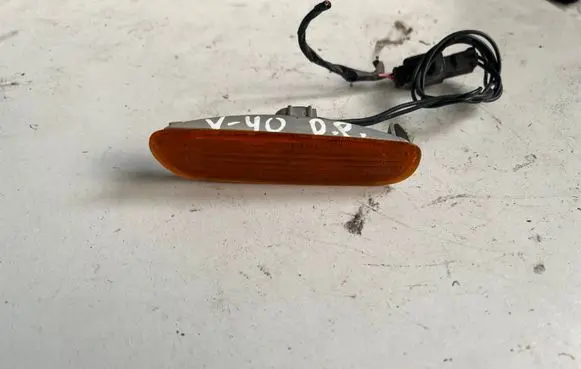 Volvo S40, V40 Front reflector 