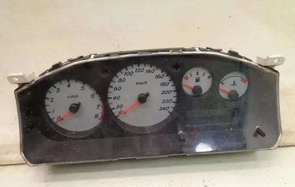 Nissan Primera Speedometer (instrument cluster)