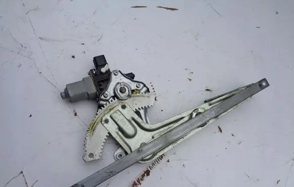Mitsubishi ASX Rear door manual window regulator 