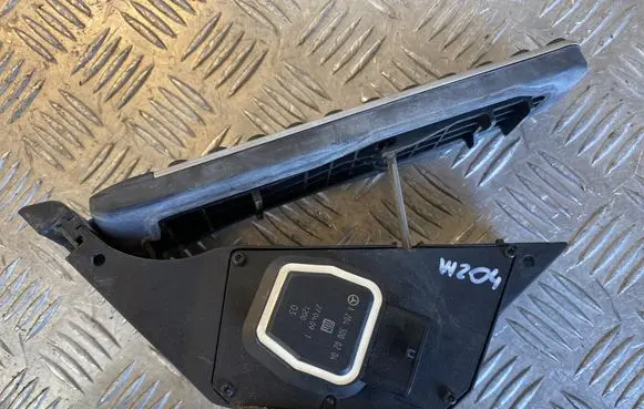 Mercedes-Benz C W204 Accelerator throttle pedal A2043000204