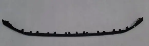 Front bumper splitter molding