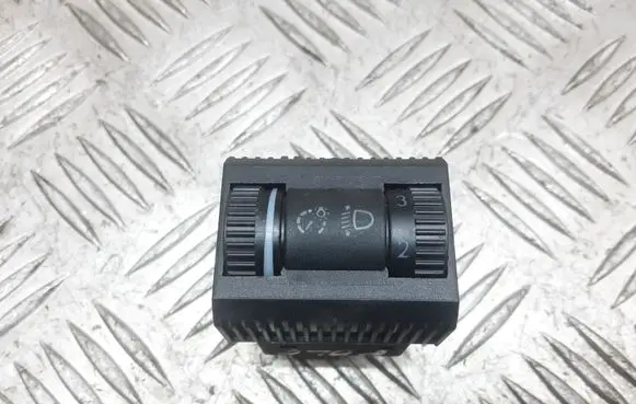 Volkswagen Polo Headlight level height control switch 6Q0941333C