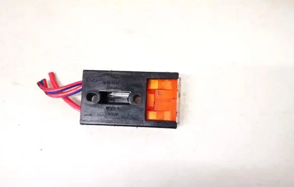 Audi A4 S4 B5 8D Fuse 8a0937530