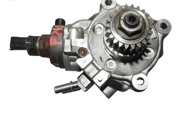 Renault Trafic III (X82) Fuel injection high pressure pump 167009230R