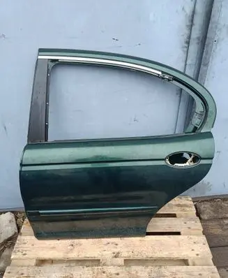 Jaguar X-Type Rear door 