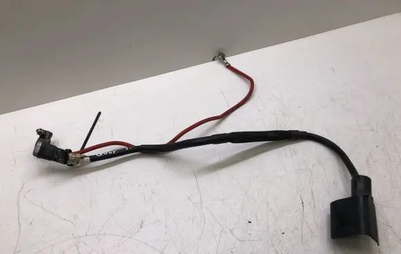 Volkswagen Golf VI Positive cable (battery)