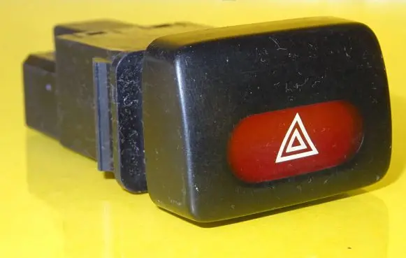 Nissan Sunny Hazard light switch