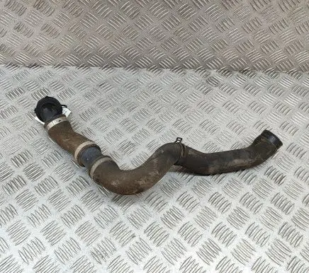 Volkswagen Touareg II Engine coolant pipe/hose 7P6122051D
