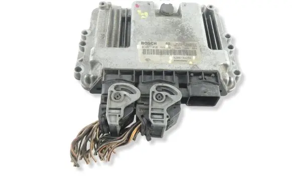 Renault Megane II Engine control unit/module 8200184294 8200269883 0281010769