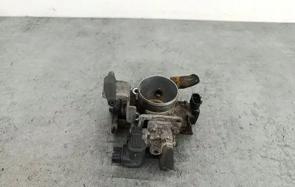 Suzuki Swift I Throttle body valve 
