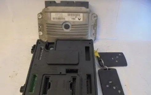 Renault Megane III Engine ECU kit and lock set 237100131R