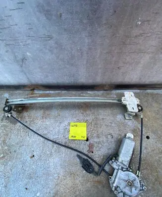 Renault Espace II Front door window regulator motor 9030122
