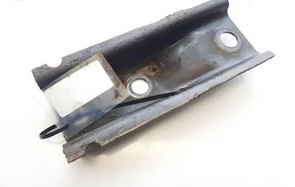 Citroen C5 Engine mounting bracket 