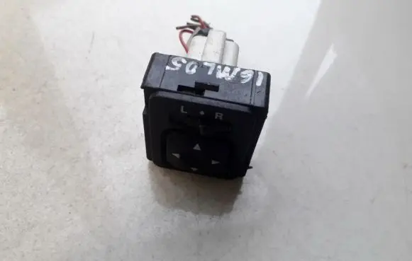Mitsubishi Lancer Wing mirror switch 183569