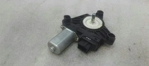 Mercedes-Benz C W205 Front door window regulator motor A2059060401